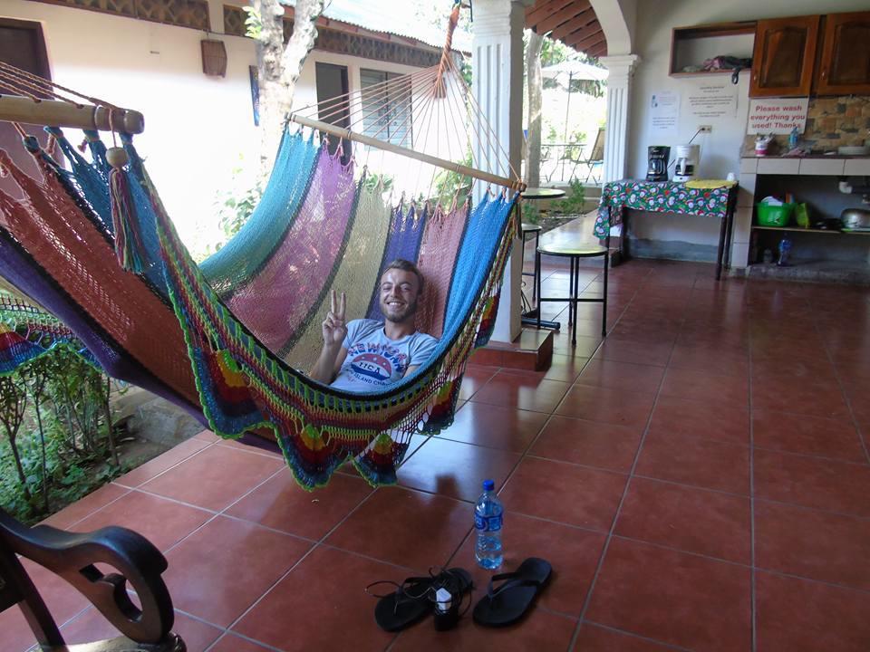 לאון Hostal El Jardin מראה חיצוני תמונה