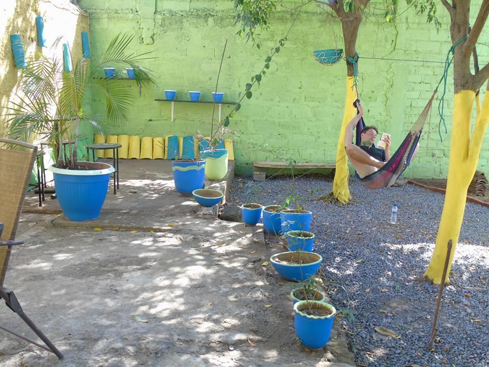לאון Hostal El Jardin מראה חיצוני תמונה